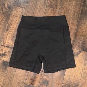 Black biker shorts (size xs)